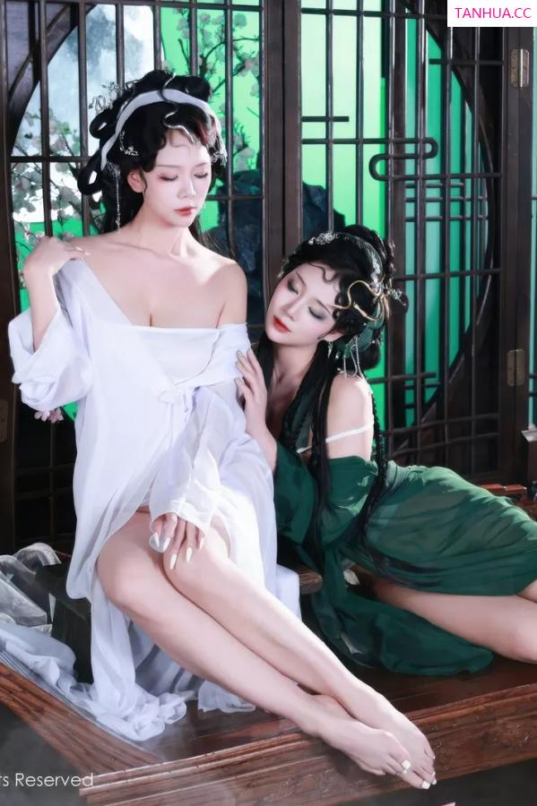   [XiuRen]高清写真图 2025.07.18 No.10561 南乔 青蛇第11张图片